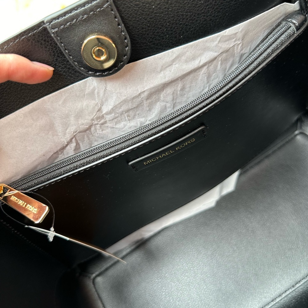 SALE 💕Michael Kors Black and Snake Pattern Tote and wallet - Picture 6 of 12